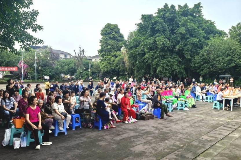 社区老年人集体生日会