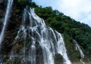 四川版喀纳斯，免费野生瀑布避暑秘境——瓦屋山燕远村瀑布全攻略
